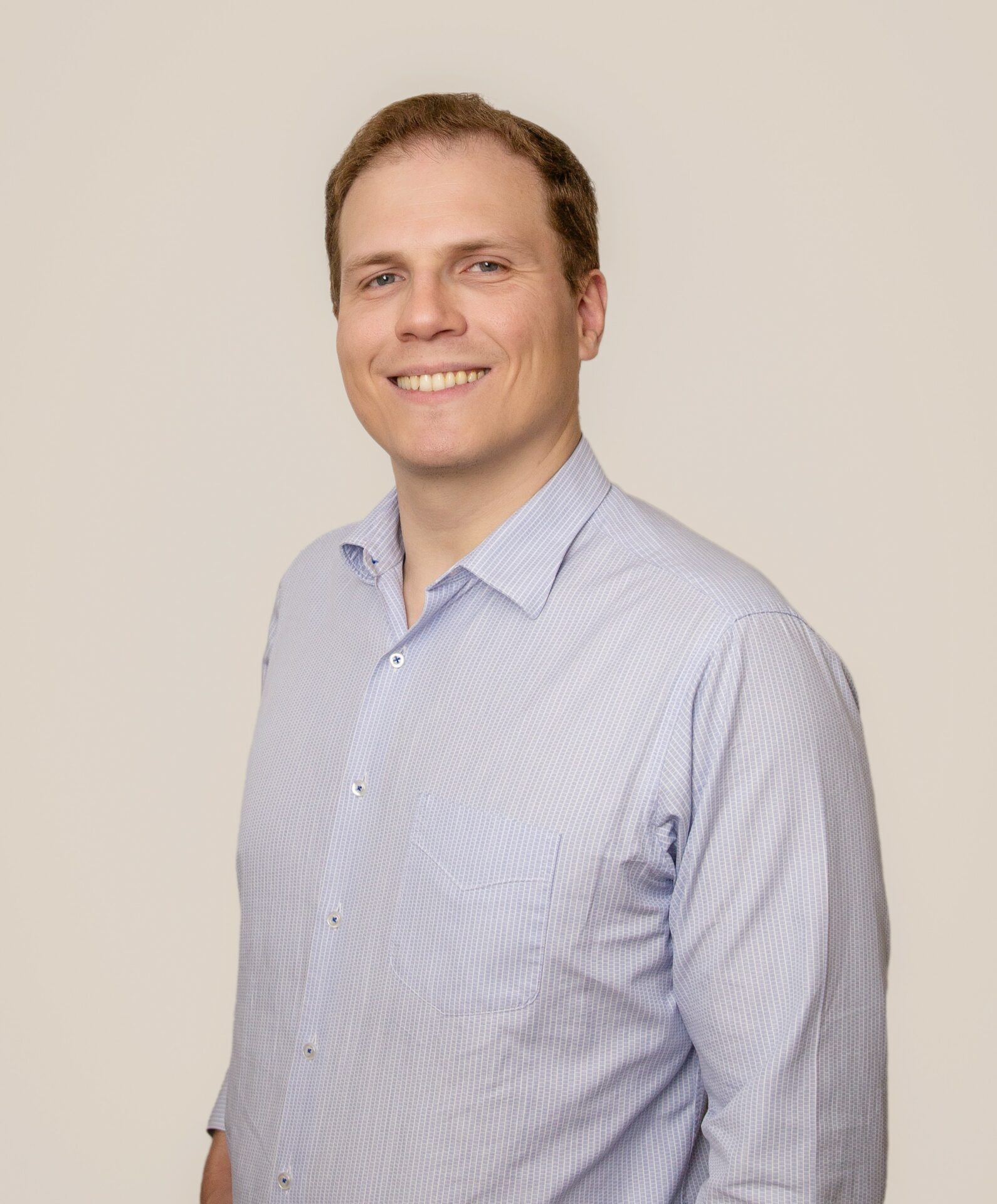 Dr Mauro Moreira